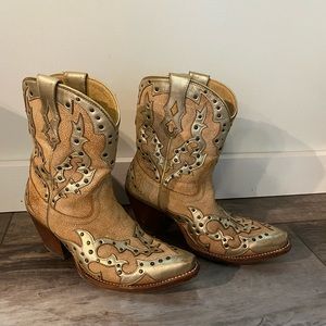 Ariat size 7.5B great condition!